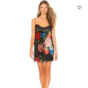 Floral vacation Revolve show me your mumu